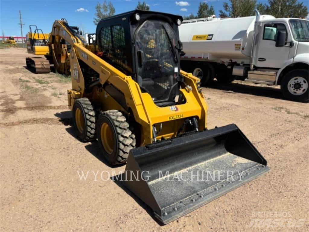 CAT 236D3 Chargeuse compacte