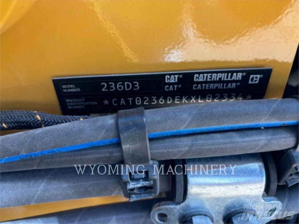 CAT 236D3 Chargeuse compacte