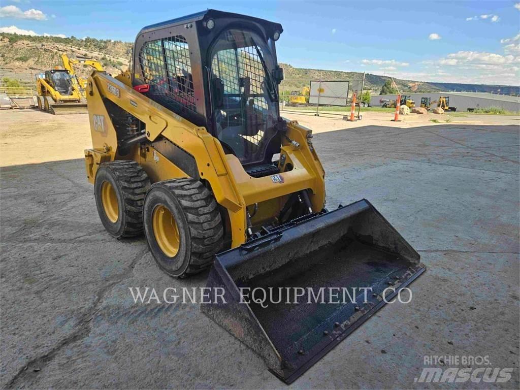 CAT 236D3 Chargeuse compacte