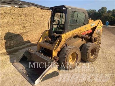 CAT 236D3 Chargeuse compacte