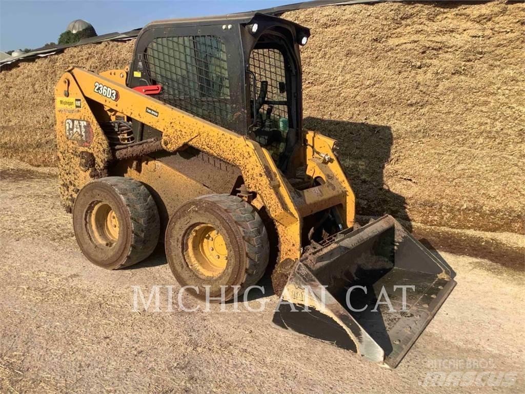 CAT 236D3 Chargeuse compacte