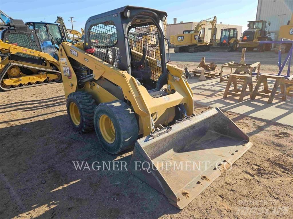 CAT 236D3 Chargeuse compacte
