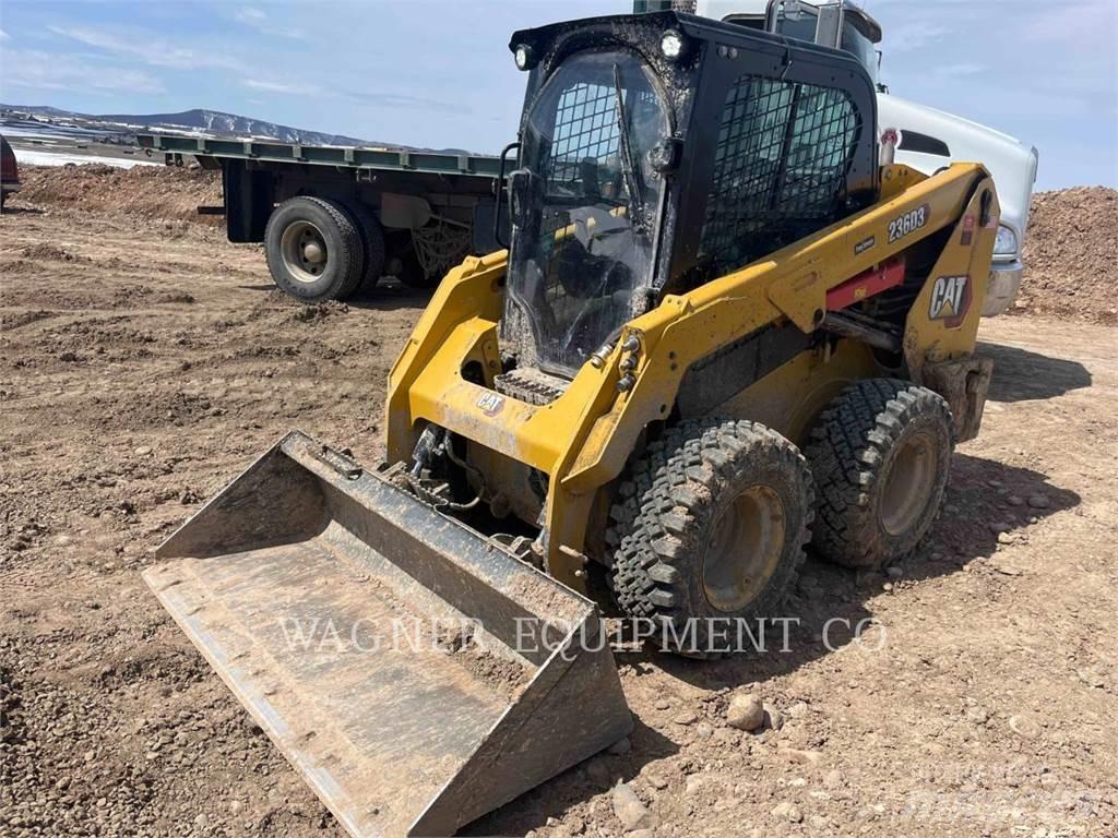 CAT 236D3 Chargeuse compacte