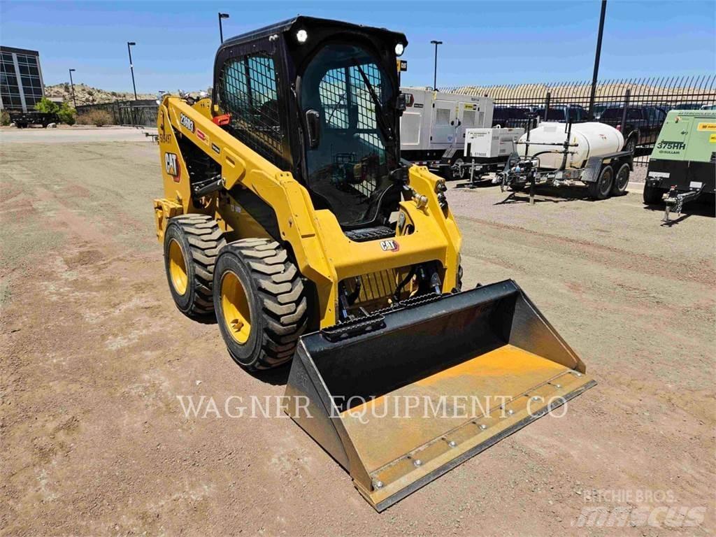 CAT 236D3 Chargeuse compacte