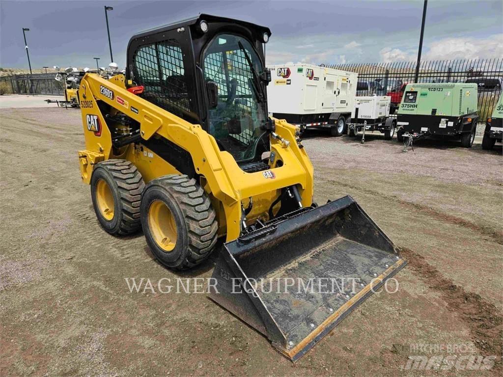 CAT 236D3 Chargeuse compacte
