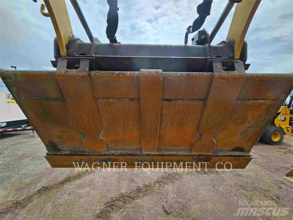 CAT 236D3 Chargeuse compacte
