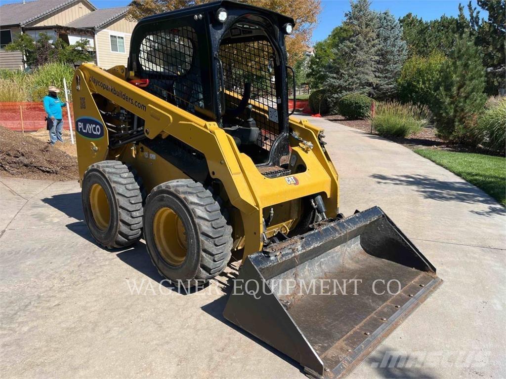 CAT 236D3 Chargeuse compacte