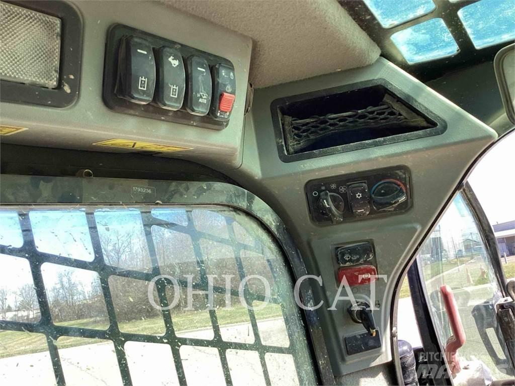 CAT 236D3 C3H2 Chargeuse compacte