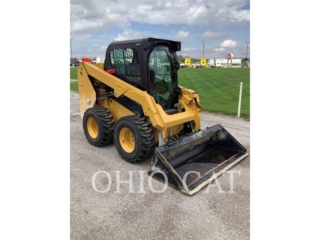 CAT 236D3 C3H2 Chargeuse compacte