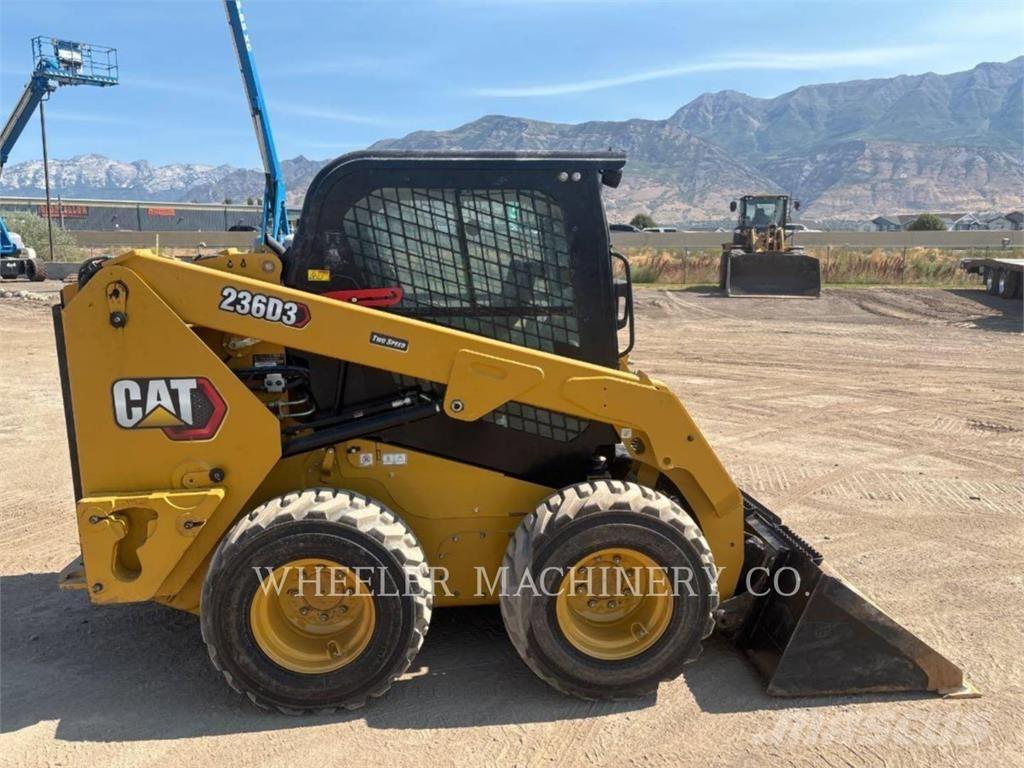 CAT 236D3 C3H2 Chargeuse compacte