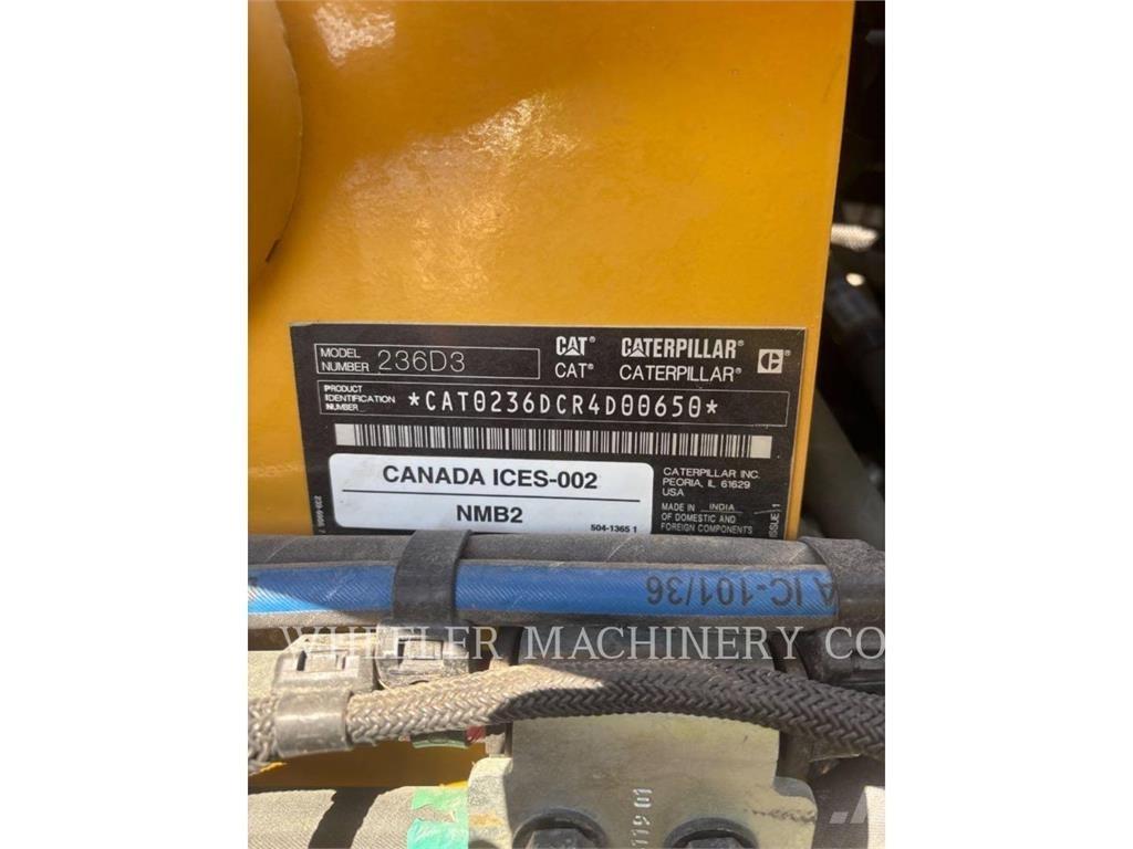 CAT 236D3 C3H2 Chargeuse compacte