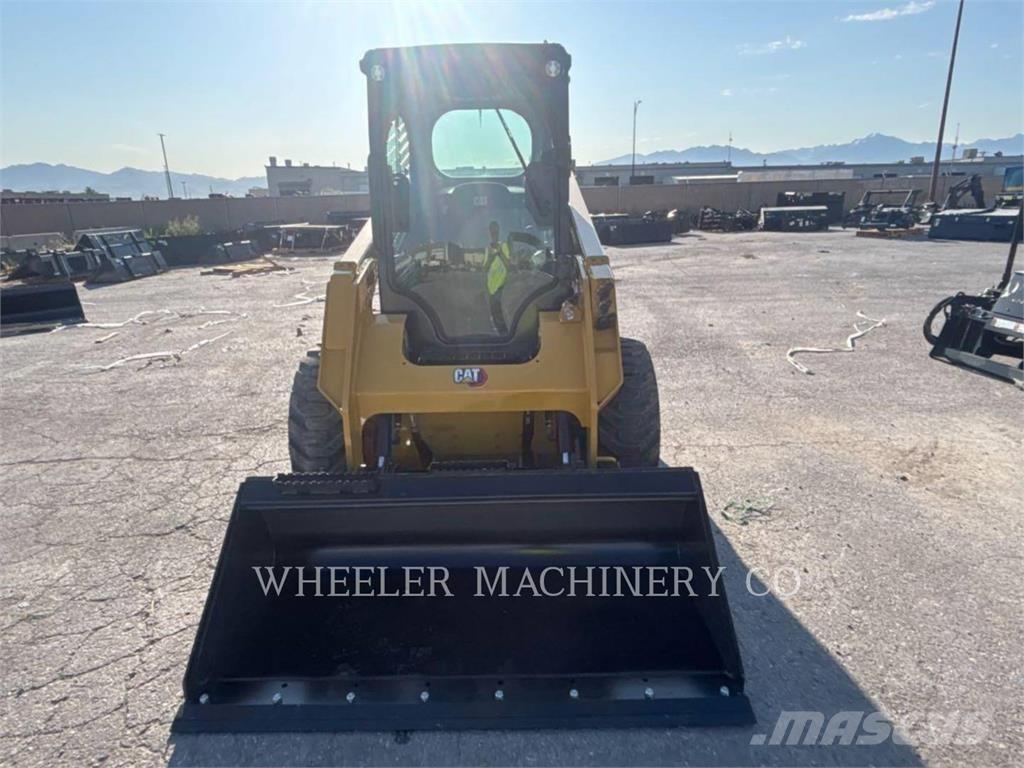 CAT 236D3 C3H2 Chargeuse compacte