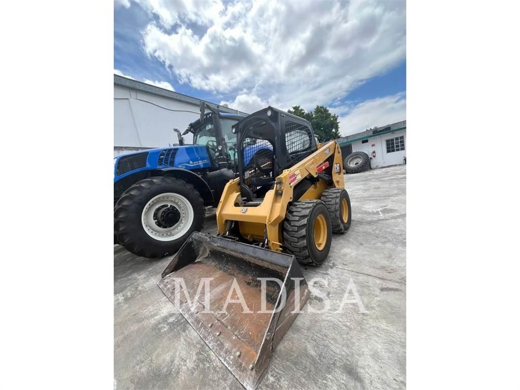 CAT 236D3LRC Chargeuse compacte