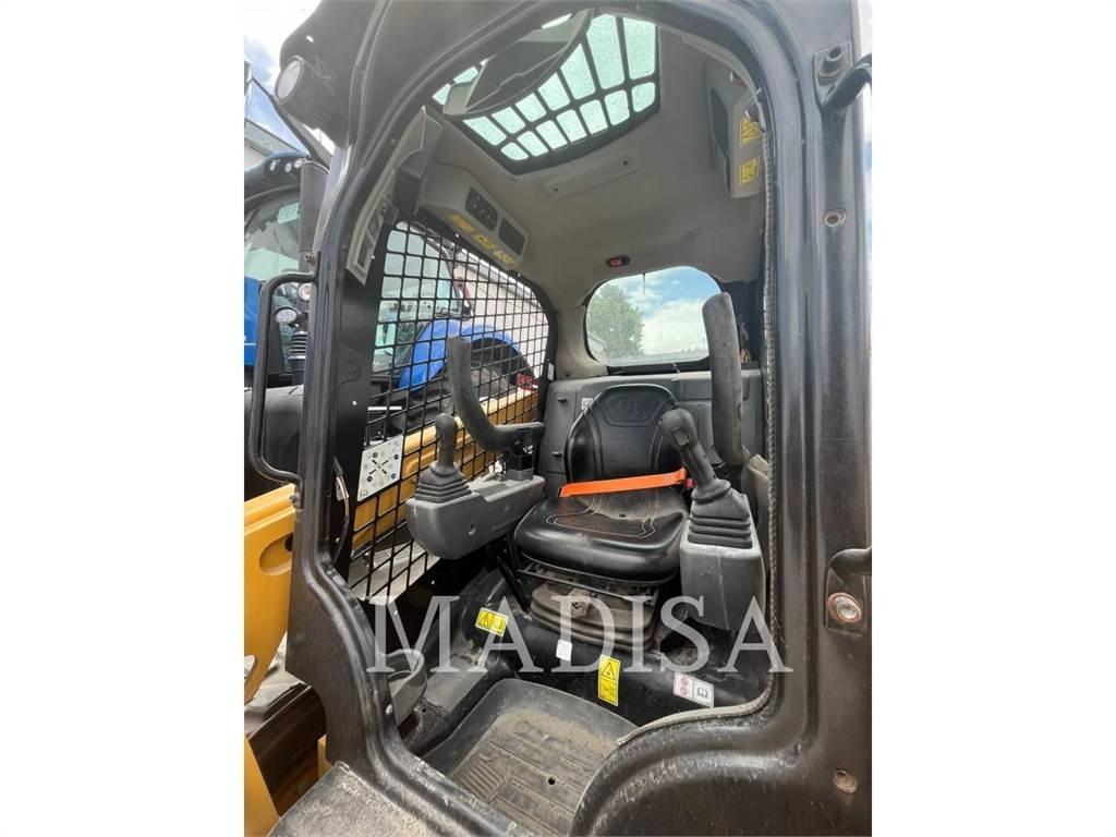 CAT 236D3LRC Chargeuse compacte