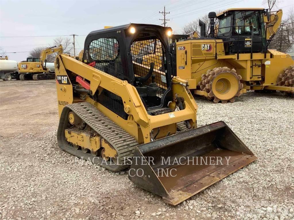 CAT 239D Chargeuse sur chenilles
