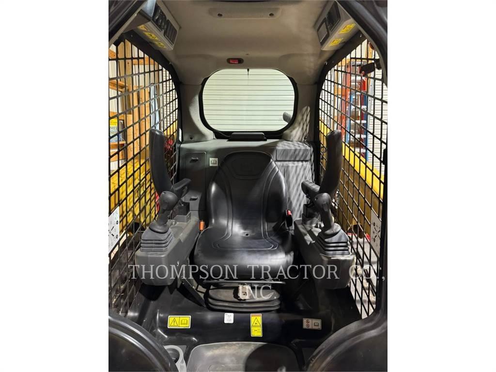 CAT 239D3 Chargeuse sur chenilles