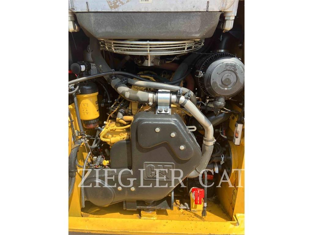 CAT 239D3 Chargeuse sur chenilles