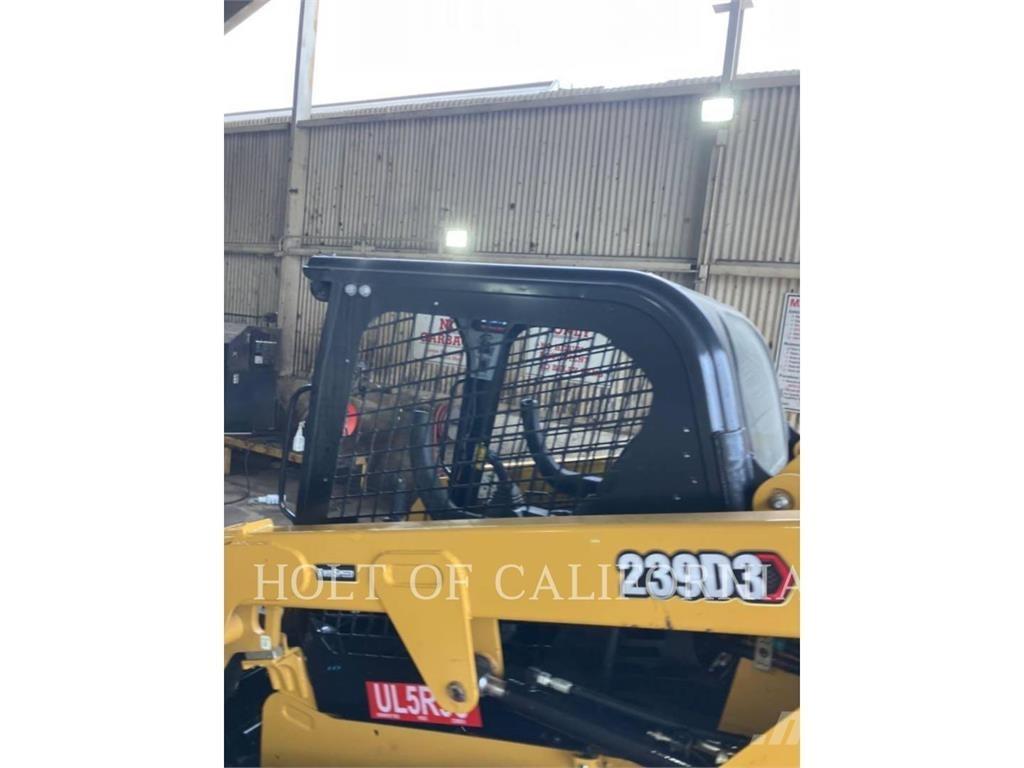 CAT 239D3 Chargeuse compacte