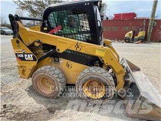 CAT 242D Chargeuse compacte