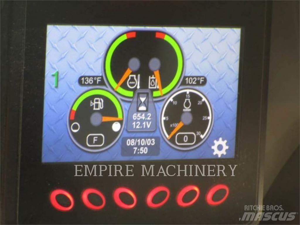 CAT 242D Chargeuse compacte