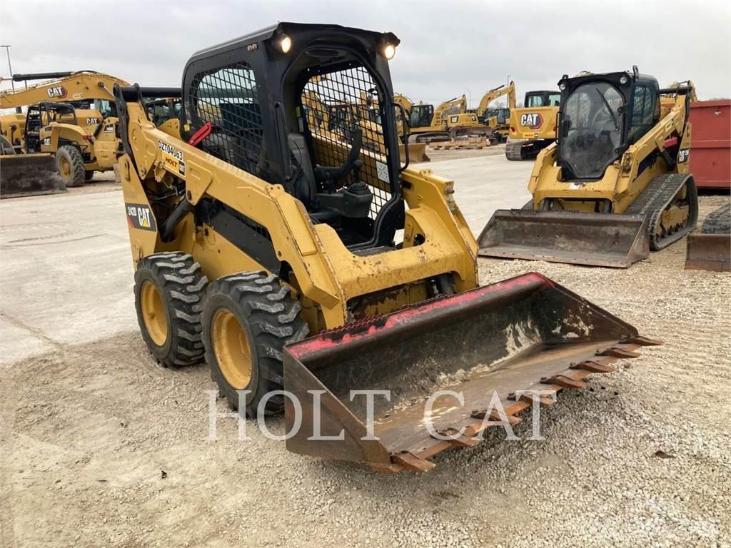 CAT 242D Chargeuse compacte