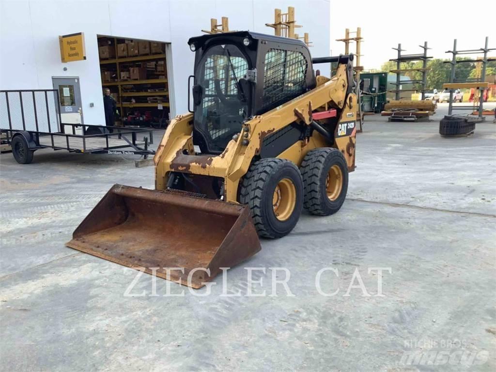 CAT 242D Chargeuse compacte