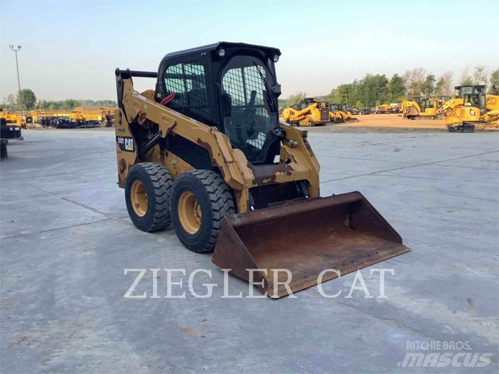 CAT 242D Chargeuse compacte