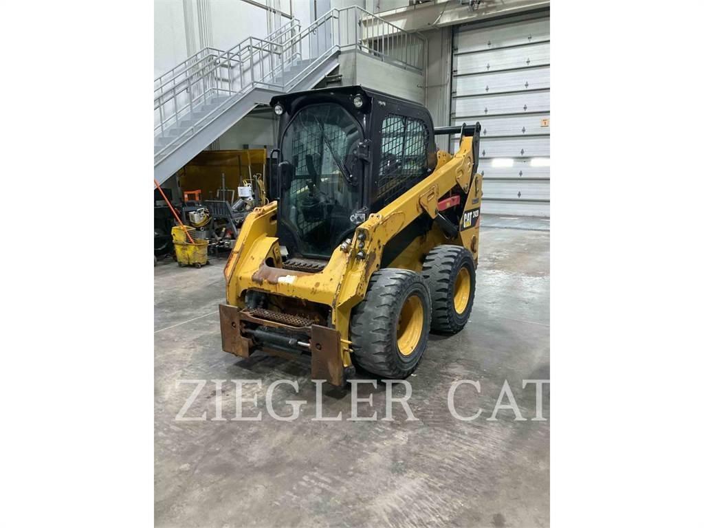 CAT 242D Chargeuse compacte