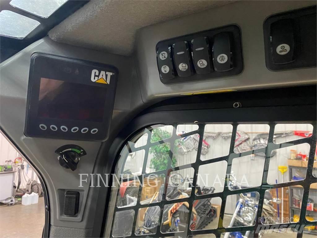 CAT 242D Chargeuse compacte