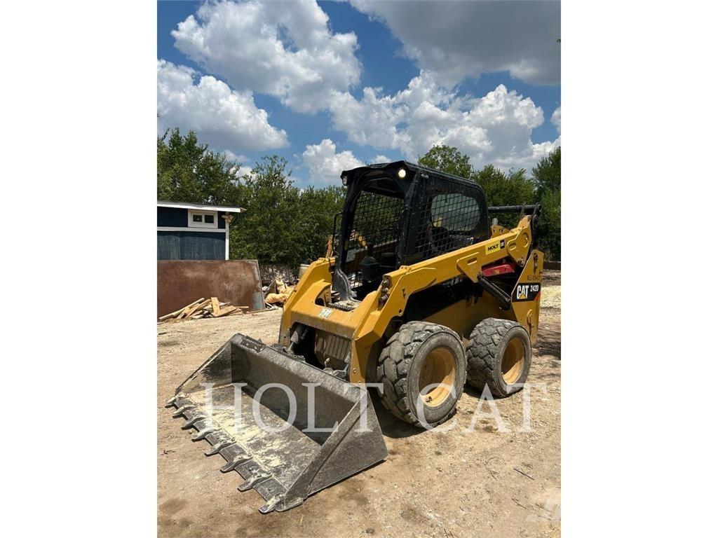 CAT 242D Chargeuse compacte