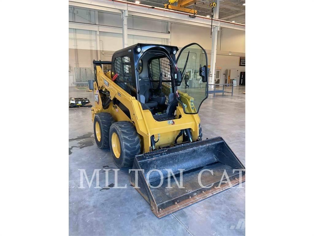 CAT 242D 3 Chargeuse compacte