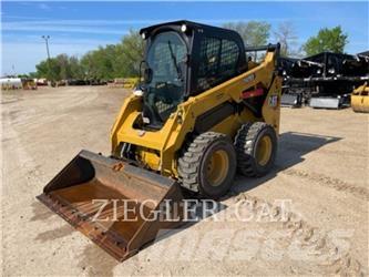 CAT 242D3 Chargeuse compacte