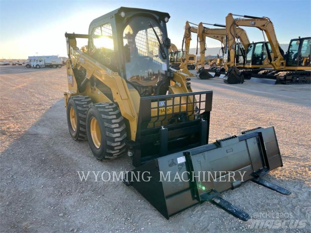 CAT 242D3 Chargeuse compacte