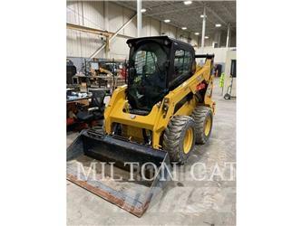 CAT 242D3 Chargeuse compacte