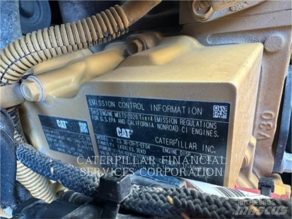 CAT 242D3 Chargeuse compacte