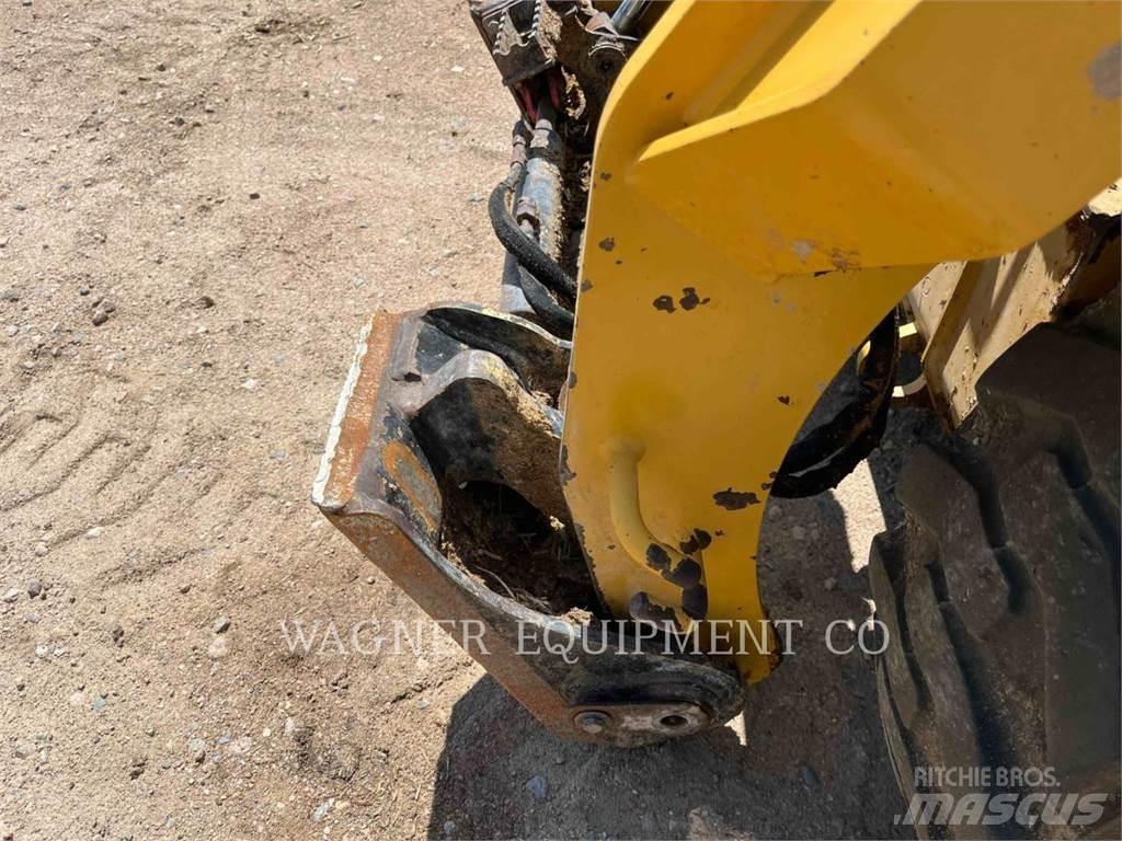 CAT 242D3 Chargeuse compacte
