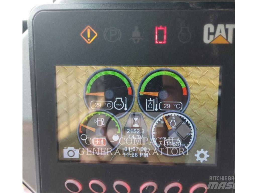 CAT 242D3 Chargeuse compacte