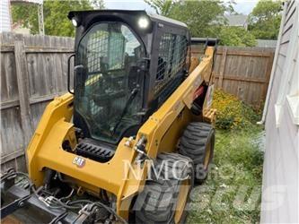 CAT 242D3 Chargeuse compacte