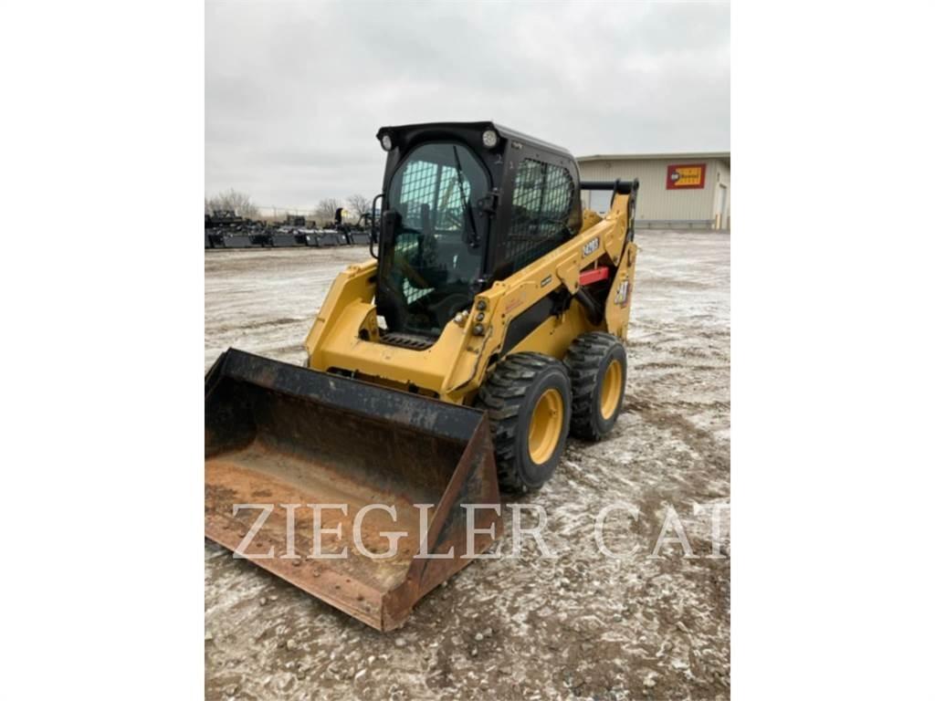 CAT 242D3 Chargeuse compacte