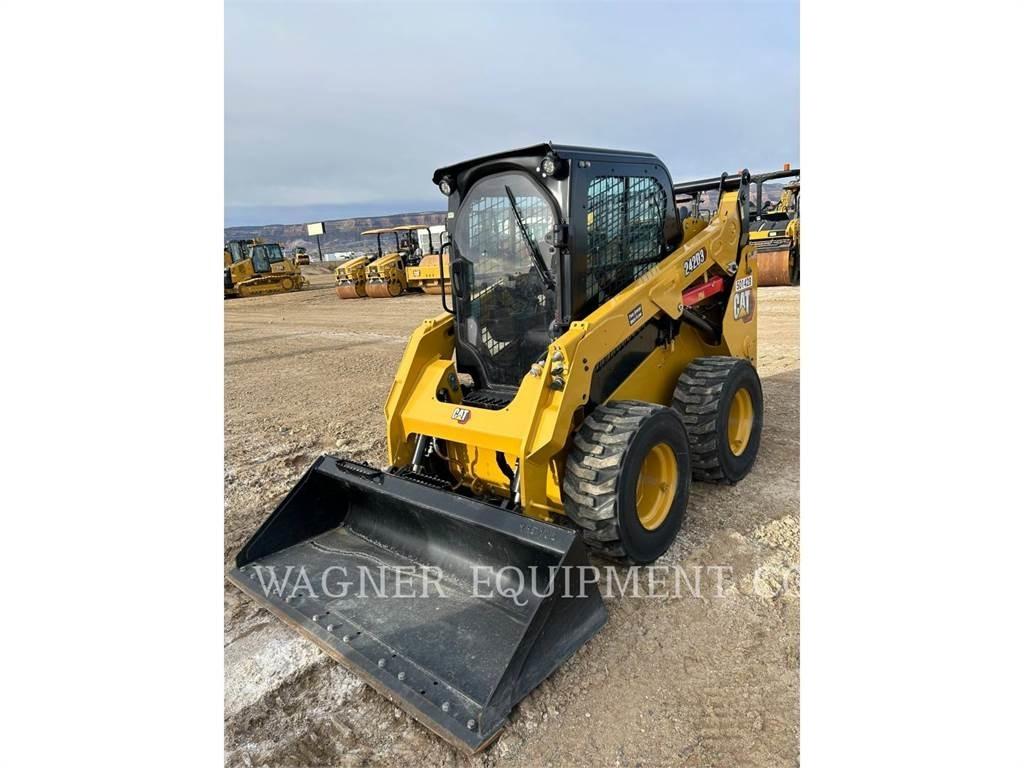 CAT 242D3 Chargeuse compacte