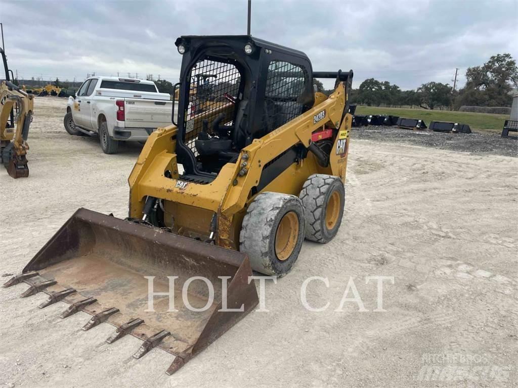 CAT 242D3 Chargeuse compacte