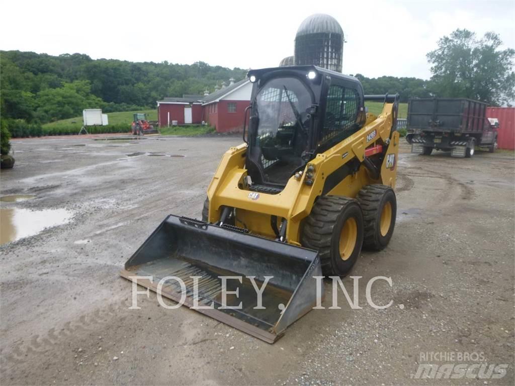 CAT 242D3 Chargeuse compacte