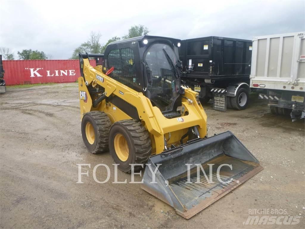 CAT 242D3 Chargeuse compacte