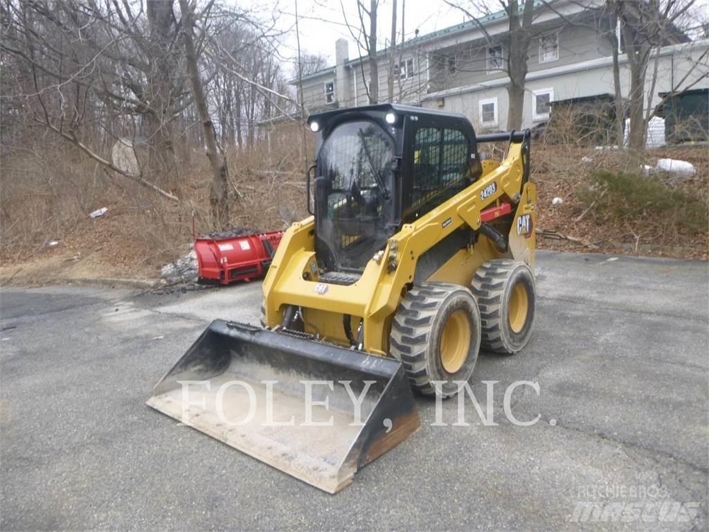 CAT 242D3 Chargeuse compacte