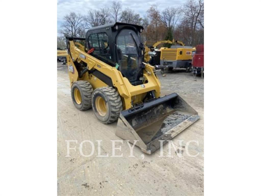 CAT 242D3 Chargeuse compacte