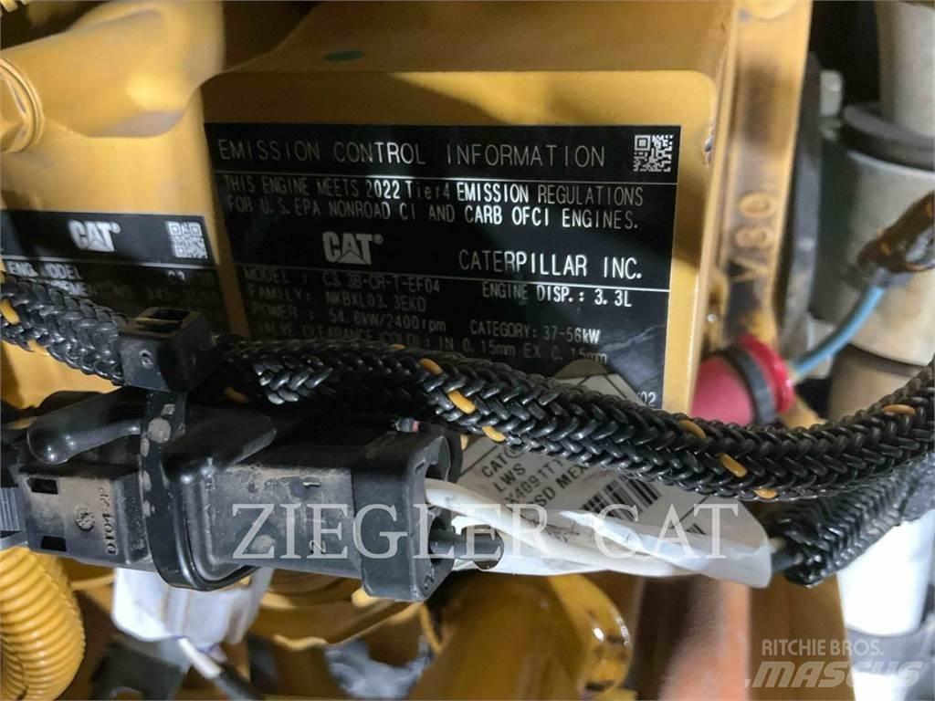 CAT 242D3 Chargeuse compacte