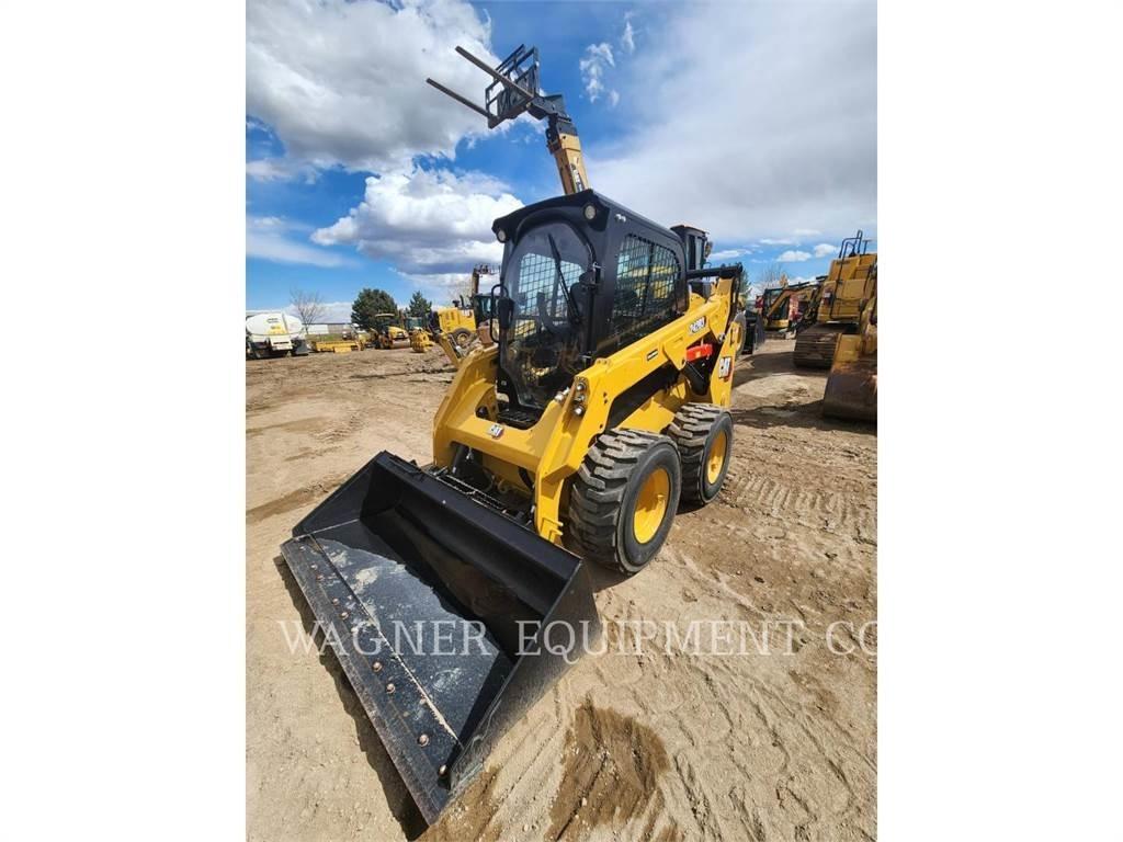 CAT 242D3 Chargeuse compacte