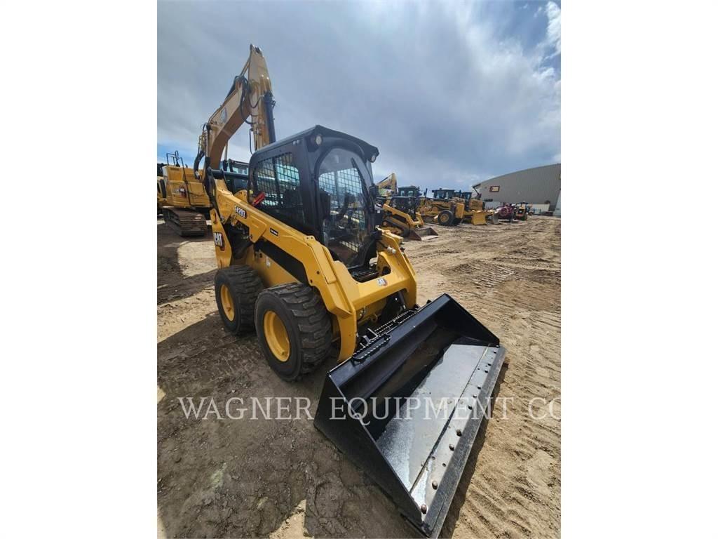 CAT 242D3 Chargeuse compacte