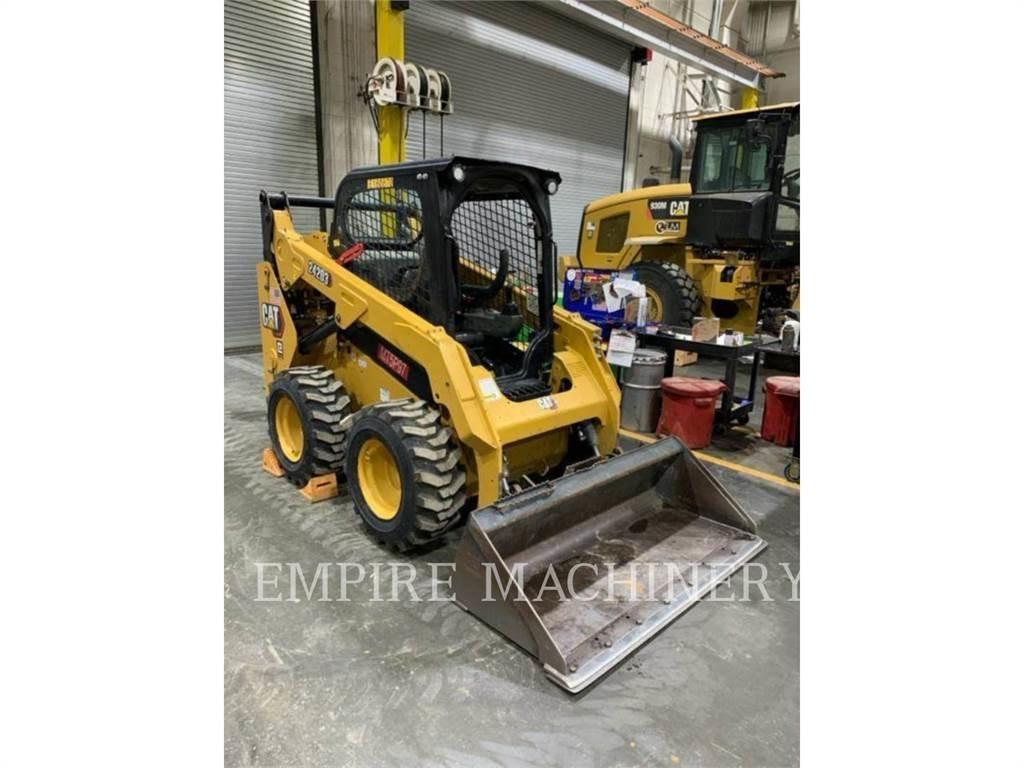 CAT 242D3 Chargeuse compacte