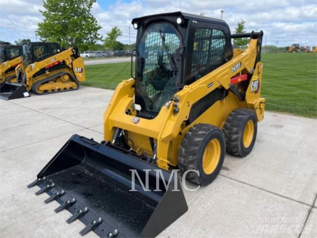 CAT 242D3 Chargeuse compacte